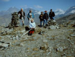 2003 Wallis (06b) Vor den höchsten schweizer Bergen